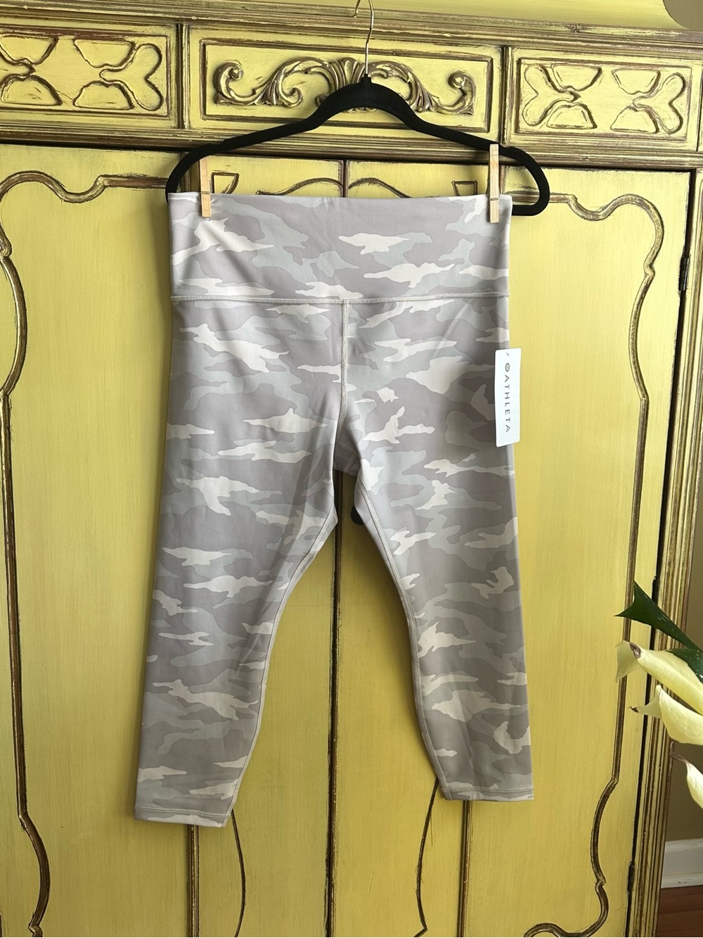 Athleta Elation Gray Camo 7/8 Leggings NWT LP